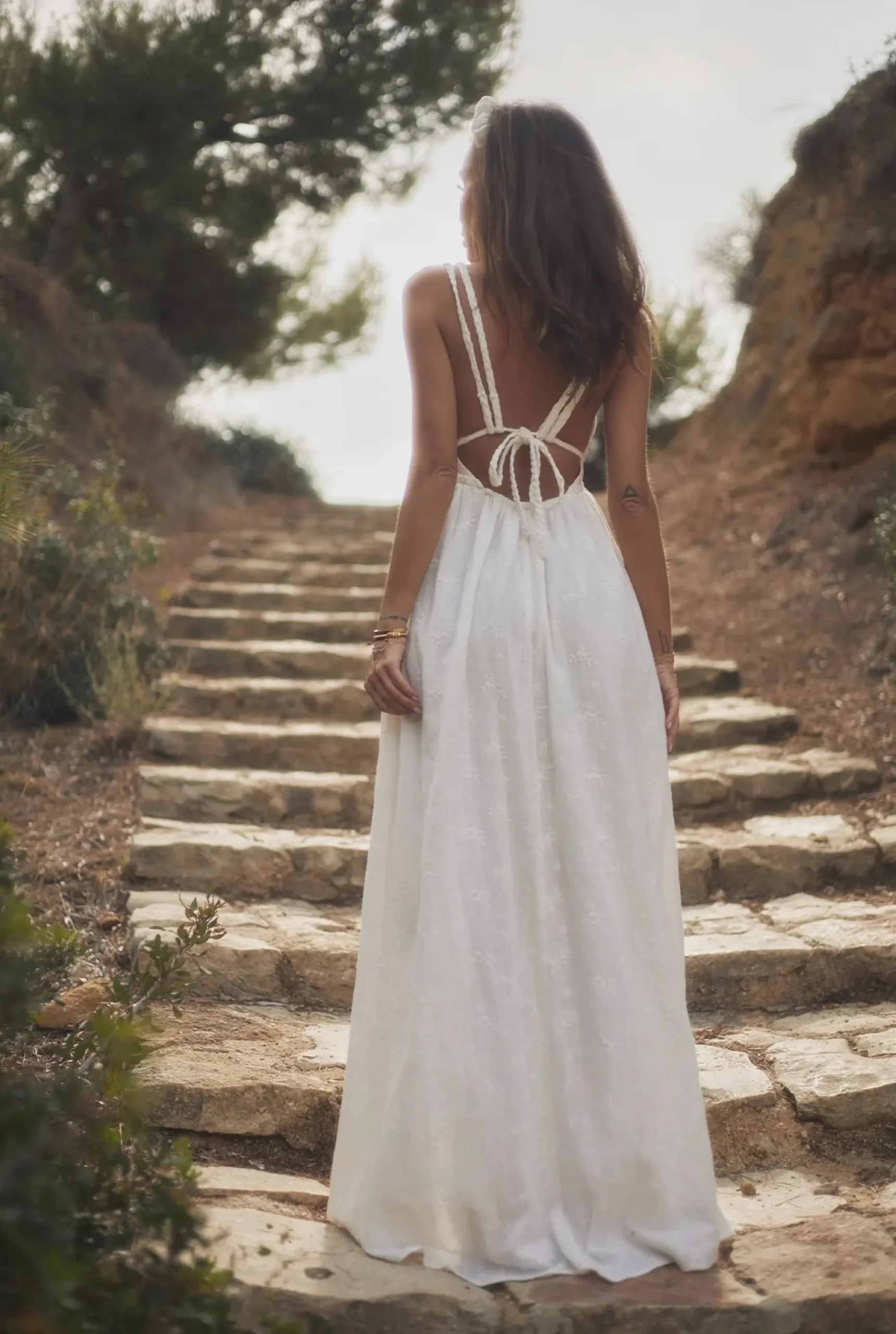 Cheap Ontario - Stylish White Maxi Dress With Embroidered Floral Pattern Women Every Day