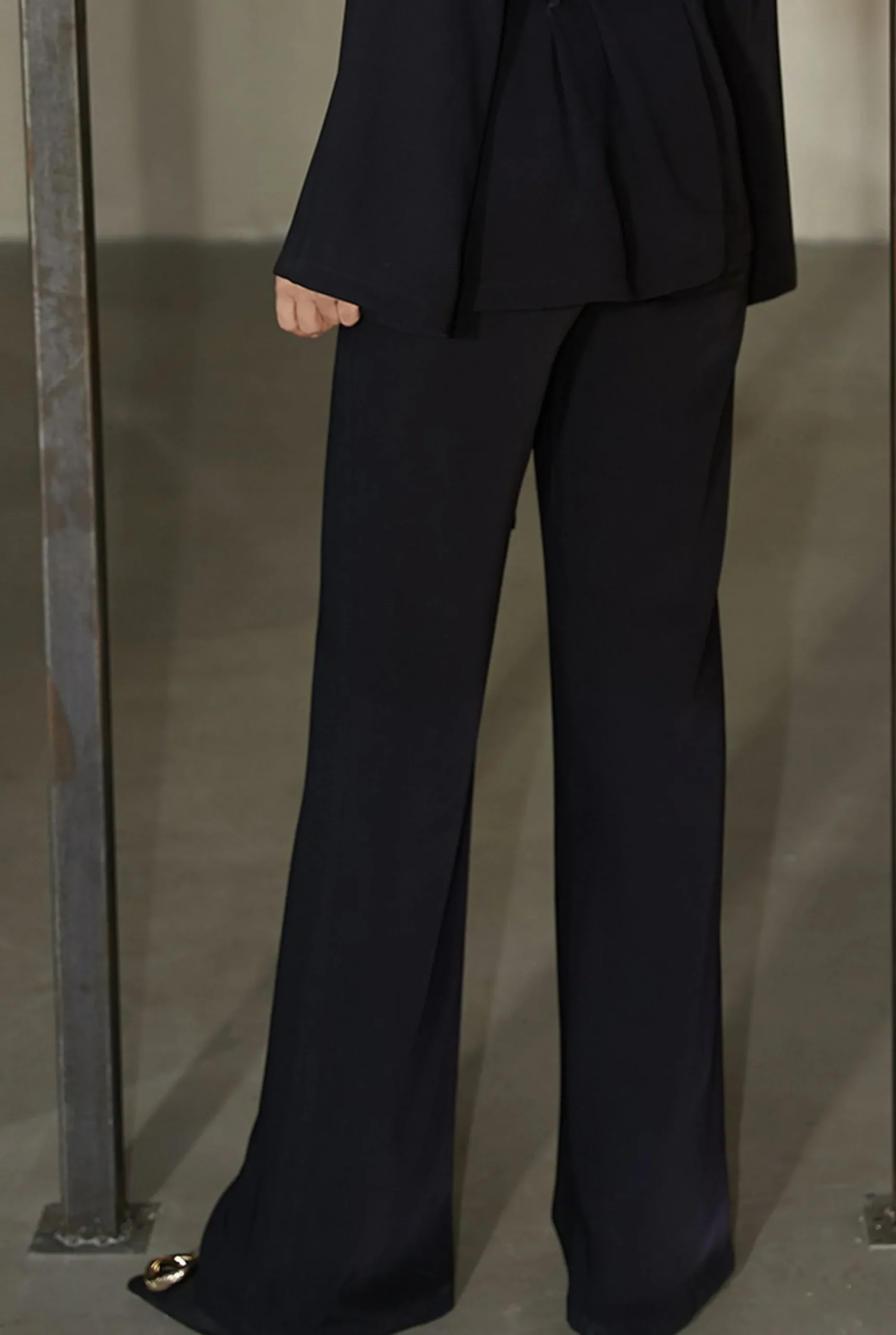 Store The Donata Set - A Classic Of Black In The Women'S Trend Women Sets