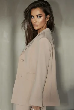 Store Yvonne Set - Beige Suit With A Female Outline Women Sets